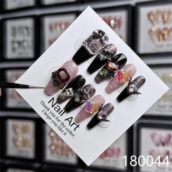 Wholesale Luxury Handmade French Style Press Nails High Quality 10pcs Set Rhinestones Charms High Quality Artificial Fingernails