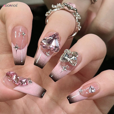 Lot de 24 faux ongles roses style Y2K à coller avec de gros strass scintillants et des pointes françaises noires pour femmes