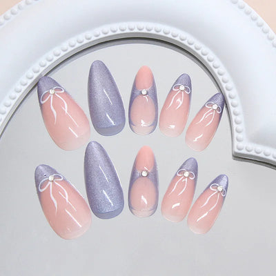 Lot de 24 faux ongles à pression bleu lait style français, paillettes, amande, œil de chat, avec nœuds, décoration diamant, charmants