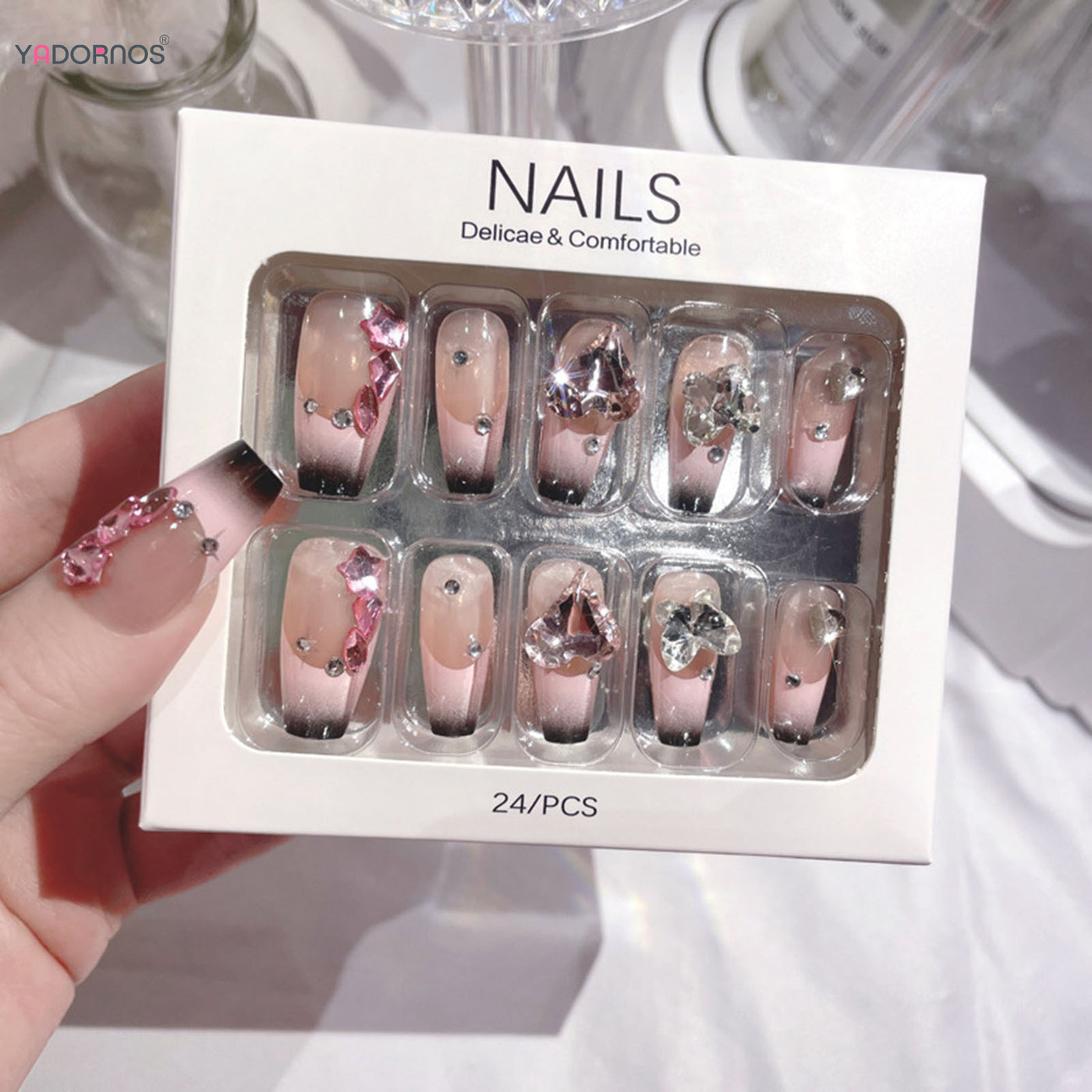 Lot de 24 faux ongles roses style Y2K à coller avec de gros strass scintillants et des pointes françaises noires pour femmes