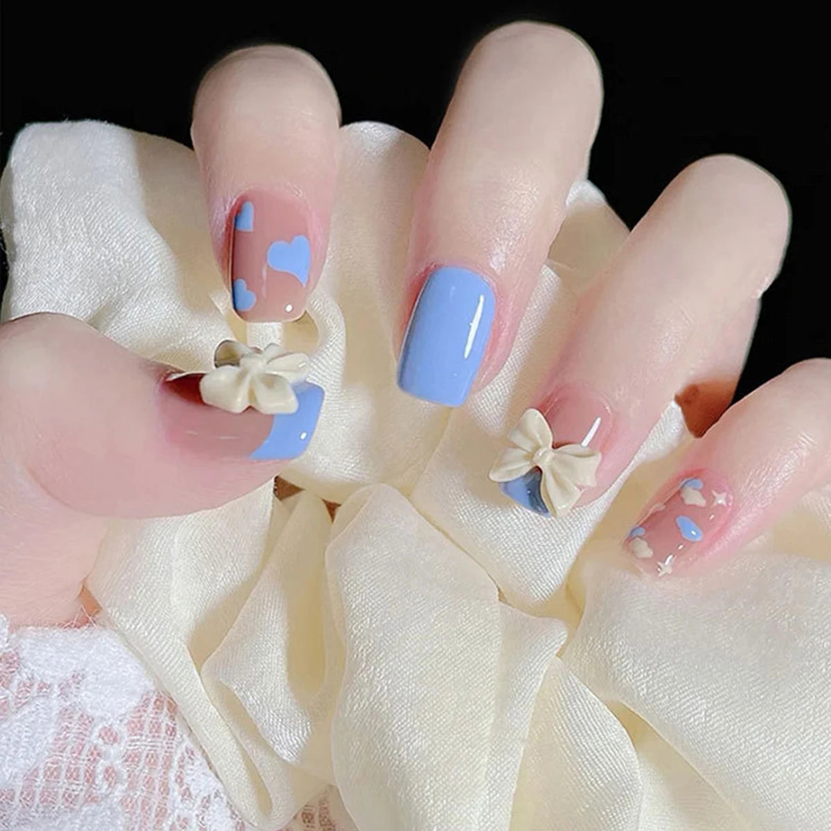 Lot de 24 faux ongles roses style Y2K à coller avec de gros strass scintillants et des pointes françaises noires pour femmes