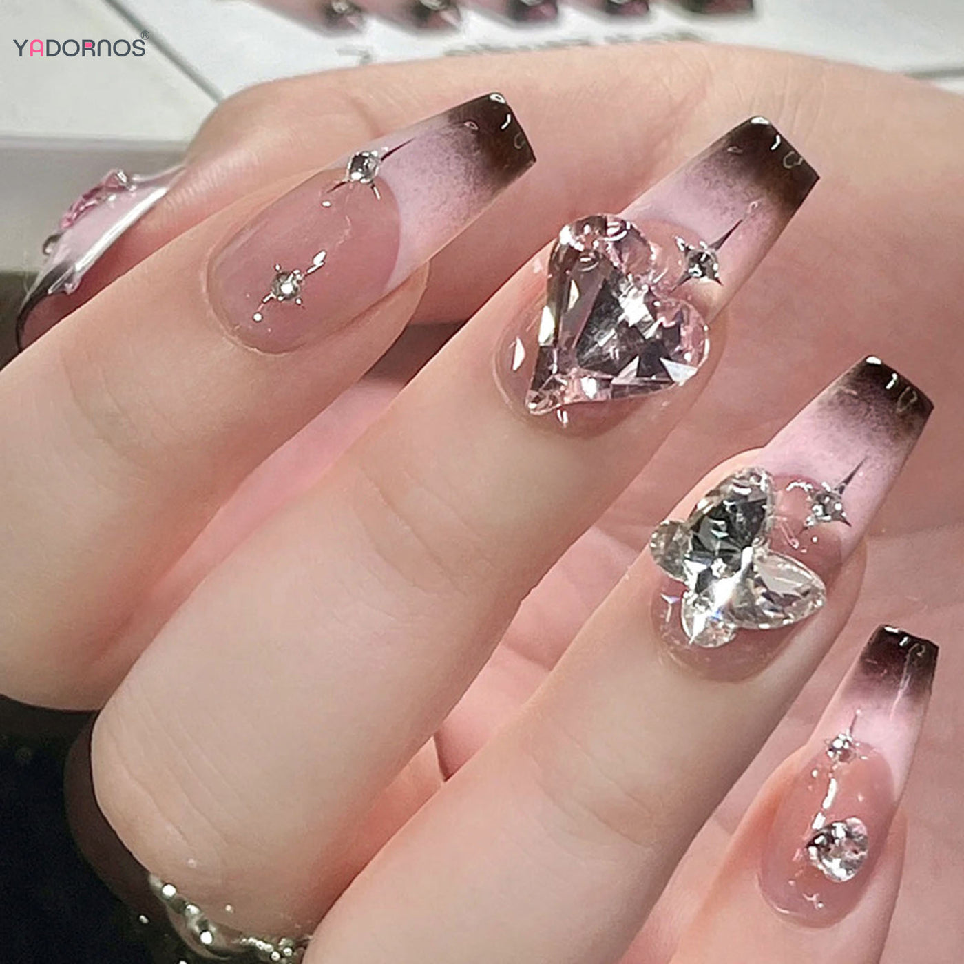 Lot de 24 faux ongles roses style Y2K à coller avec de gros strass scintillants et des pointes françaises noires pour femmes